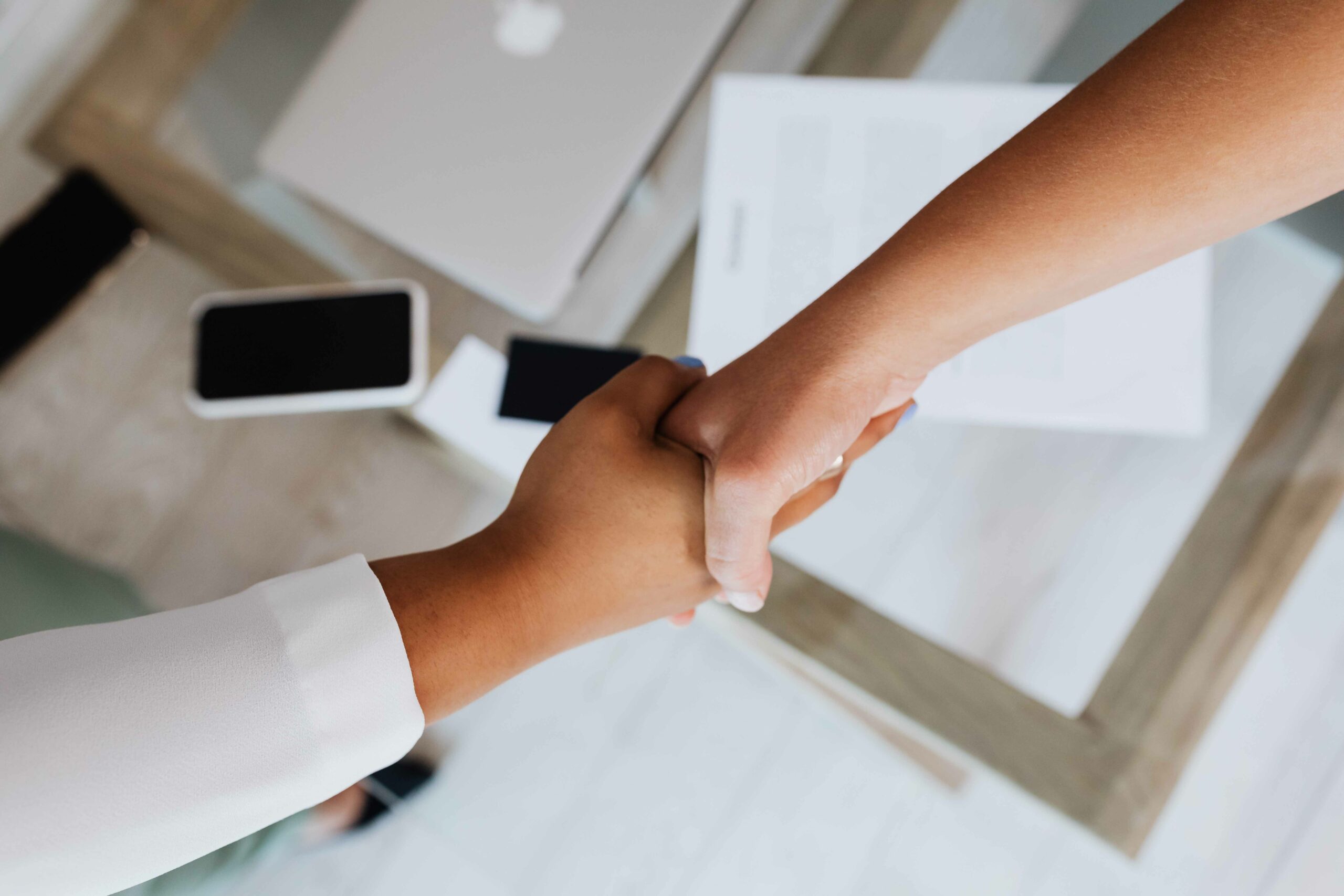 ven-handshake Delta Zeta: Approved Vendors